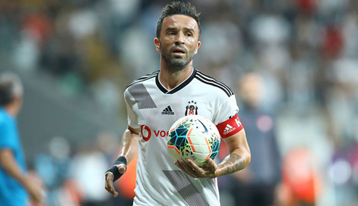 Beşiktaş'ta sakat oyuncularda son durum! Gökhan Gönül ve Victor Ruiz...