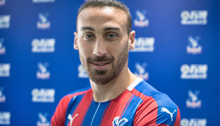 Cenk Tosun'dan Beşiktaş açıklaması! "Öncelikle Beşiktaş’ta oynamak..."