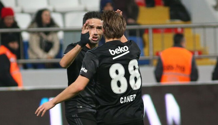 Beşiktaş'ta Gökhan Gönül ve Caner Erkin için karar verildi!