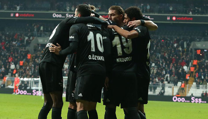 Beşiktaş, sezonun ilk yarısını galibiyetle kapattı!