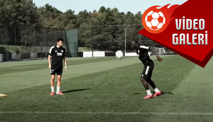 Aboubakar ve Oğuzhan Özyakup'tan şut yarışması! İşte eğlenceli görüntüler...