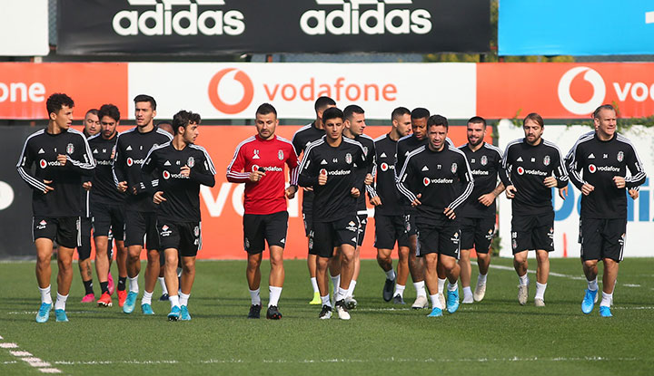 Beşiktaş'ta hangi oyuncular antrenmana katılmadı? Atiba...