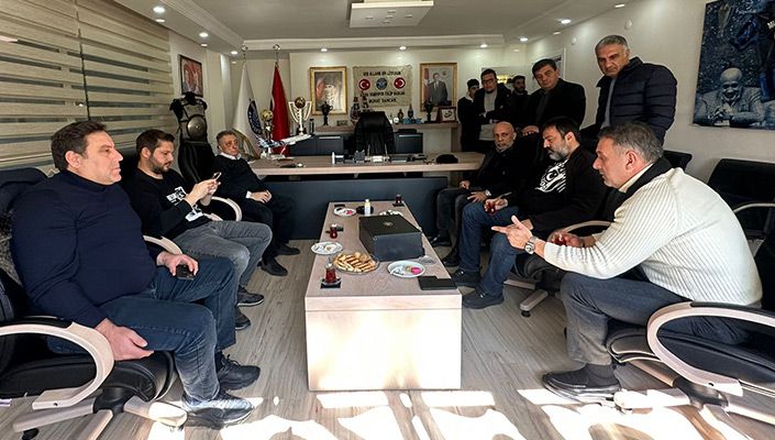 Ahmet Nur Çebi, Adana Demirspor’u ziyaret etti!