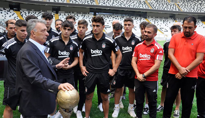 Ahmet Nur Çebi, Şampiyon U-17 Akademi Takımı ile bir araya geldi