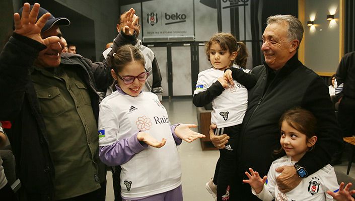 Ahmet Nur Çebi şehit aileleri ile buluştu!