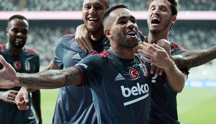 Alex Teixeira'dan Talisca açıklaması!