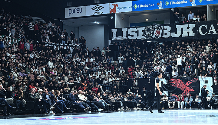Anadolu Efes'i deviren Beşiktaş, Dörtlü Final'de!