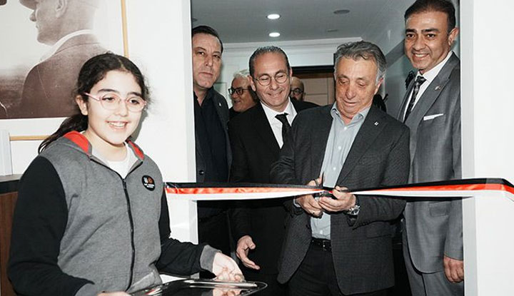 Başkan Ahmet Nur Çebi, İlelebet Beşiktaşlılar Derneğinin açılışını gerçekleştirdi!