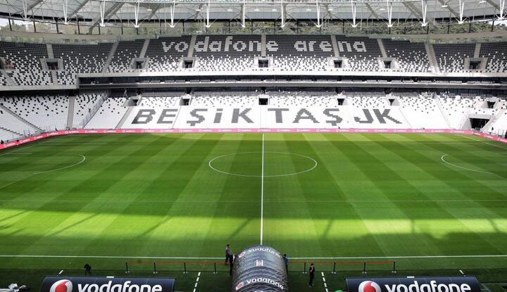 Şenol Güneş, Vodafone Park zemini hakkında konuştu! "En bozuk zemin..."