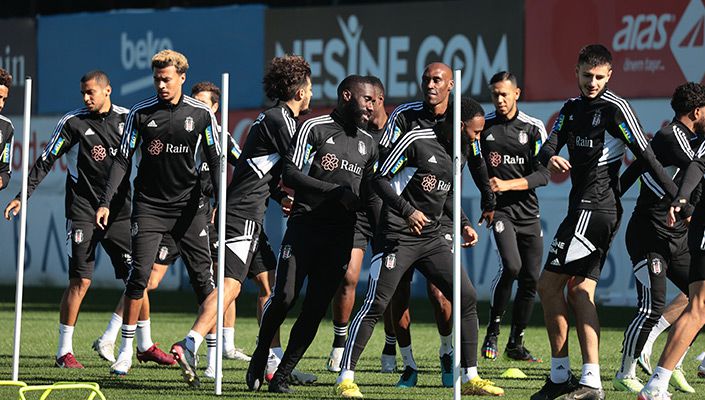 Beşiktaş’ta müjdeli haber! Weghorst takımla çalışmalara başladı!