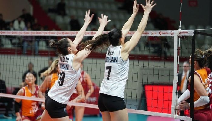 Beşiktaş Ayos Kadın Voleybol Takımı derbide mağlup oldu!