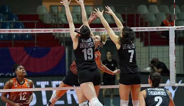 Beşiktaş Ayos Kadın Voleybol Takımı mağlup!