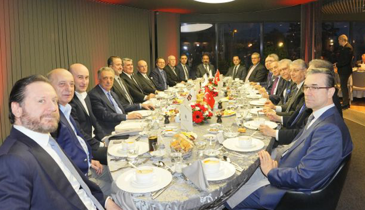 Beşiktaş camiası iftarda buluştu