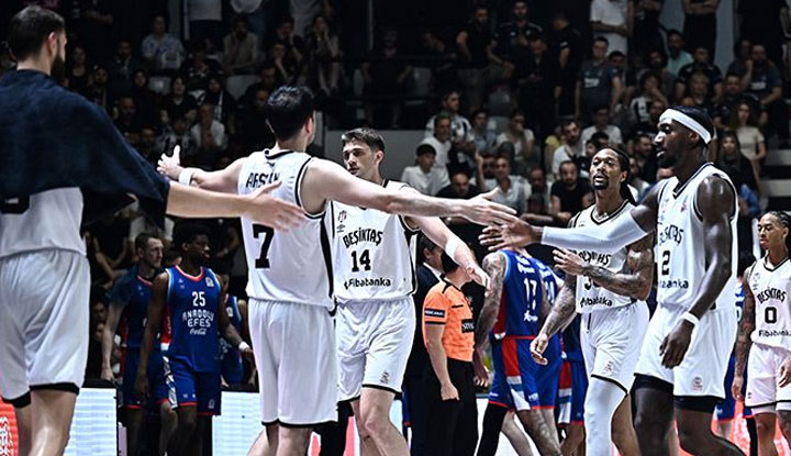 Beşiktaş Fibabanka, Anadolu Efes'i mağlup etti!