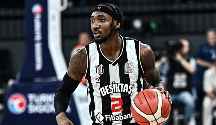 Beşiktaş Fibabanka, seriyi Akatlara taşıdı!