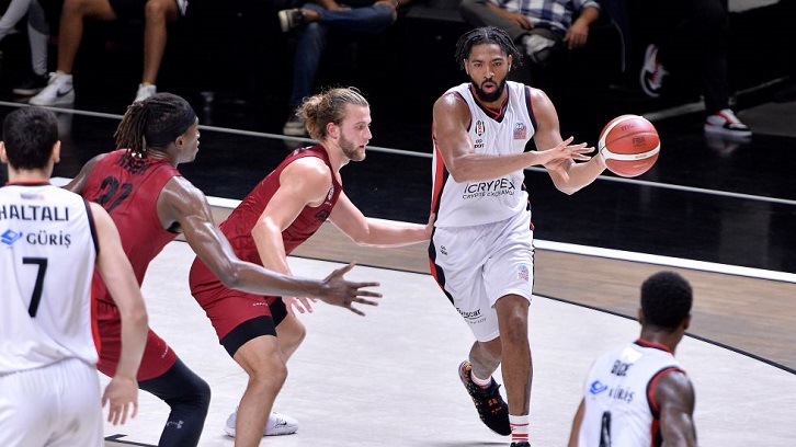 Beşiktaş Icrypex, Akatlar'da Gaziantep Basketbol'a mağlup oldu
