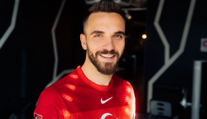 Beşiktaş ile anılan Kenan Karaman, sosyal medya hesabından resmen açıkladı!