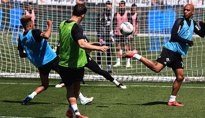 Beşiktaş kondisyon ve taktik çalıştı!
