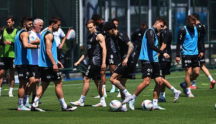 Beşiktaş kondisyon ve taktik çalıştı!