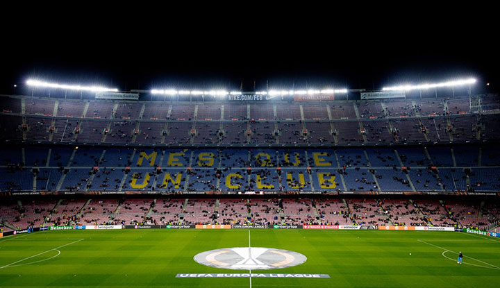 Beşiktaş taraftarından Camp Nou'da Xavi'ye çağrı