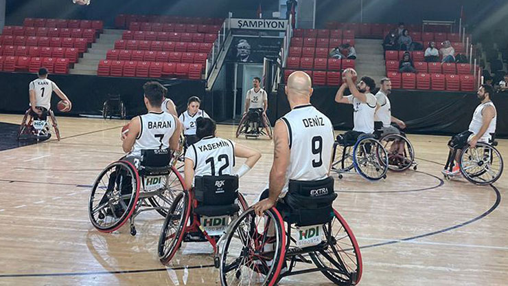 Beşiktaş Tekerlekli Sandalye Basketbol Takımı galip!
