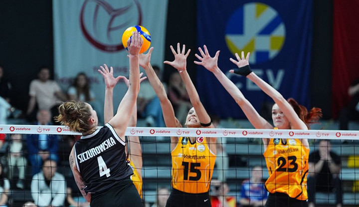 Beşiktaş Vakıfbank'a karşı 3-0 kaybetti