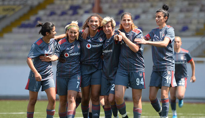 Beşiktaş Vodafone'dan Altay'a 12 gol