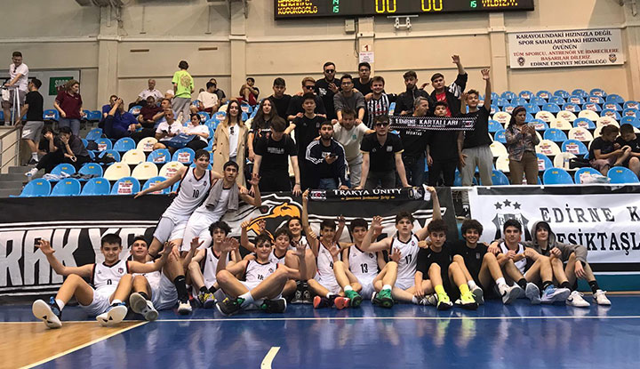 Beşiktaş'ın genç basketbolcuları namağlup finalde