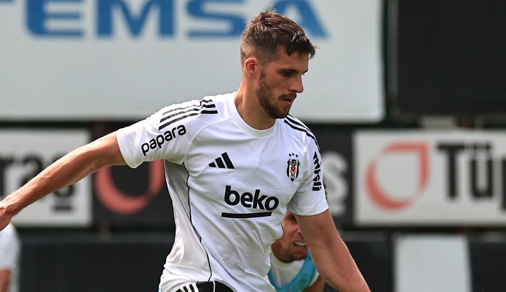 Beşiktaş'ın yeni transferi ilk idmanına çıktı!