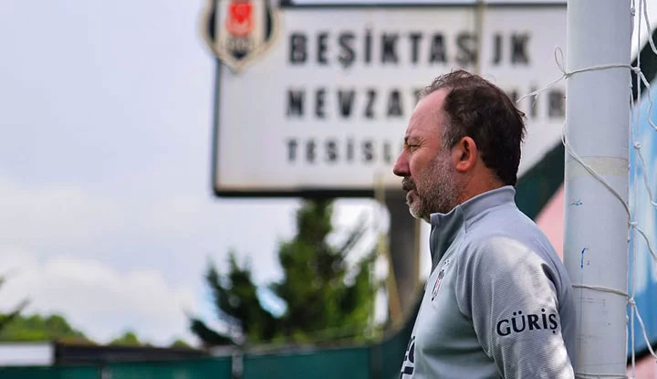Beşiktaşlı futbolculardan Sergen Yalçın'a veda paylaşımları!