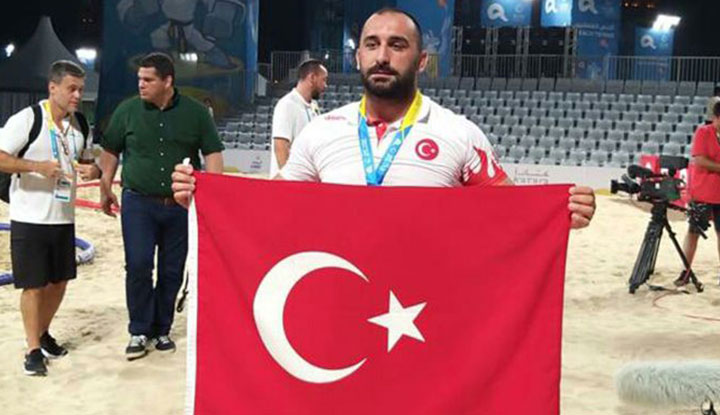 Beşiktaşlı Milli Güreşçi Ufuk Yılmaz, Dünya Şampiyonu oldu