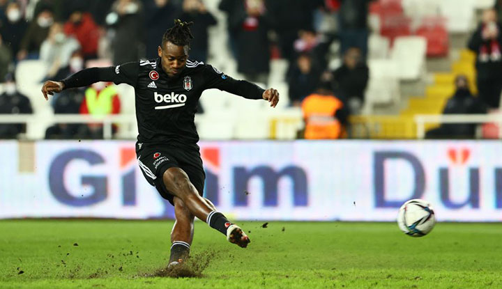 Beşiktaş'ta Batshuayi yükseliyor
