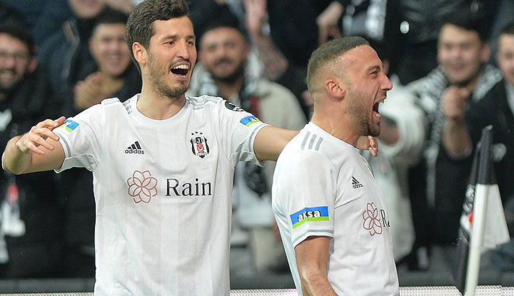 Beşiktaş'ta gözler Cenk Tosun ve Salih Uçan'ın sözleşmesinde!