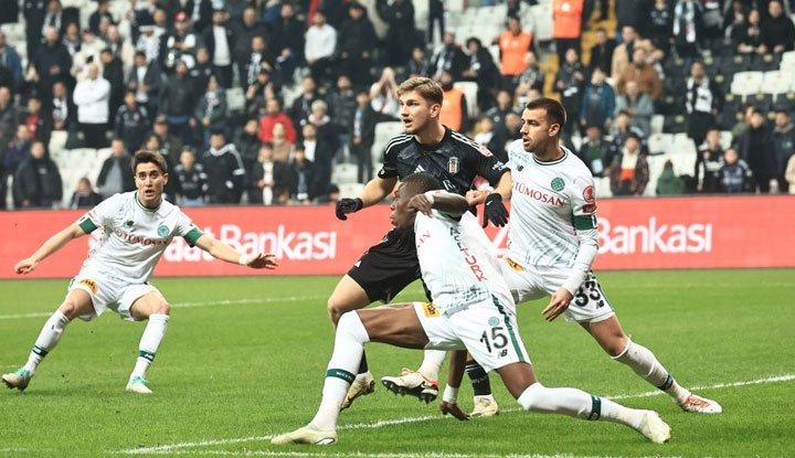Beşiktaş'ta Semih Kılıçsoy yine alkış aldı!