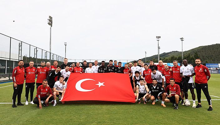 Beşiktaş'tan, 19 Mayıs kutlaması!