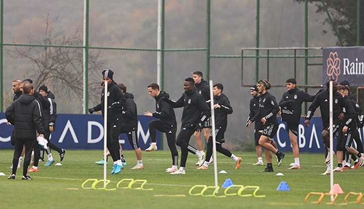 Beşiktaş'tan derbi öncesi açıklama! 4 eksik var!