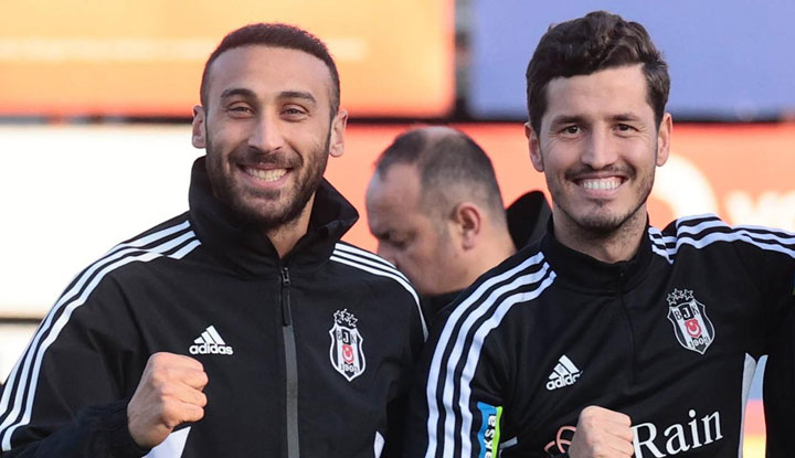 Cenk Tosun ve Salih Uçan beklemede!