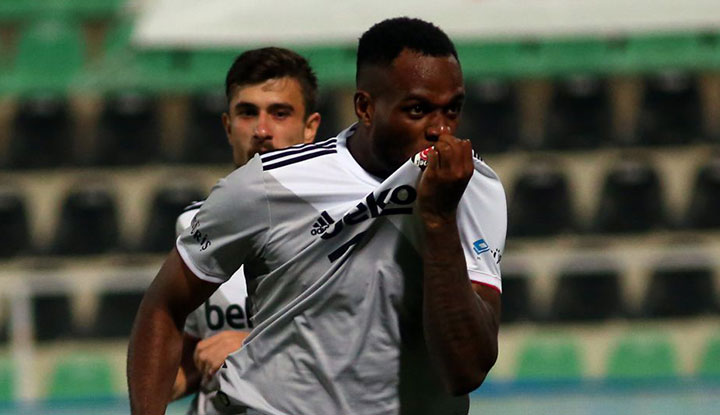 Cyle Larin'e sürpriz bir talip daha