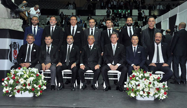 Beşiktaş'ta yönetim, toplam kaç forma alacak?