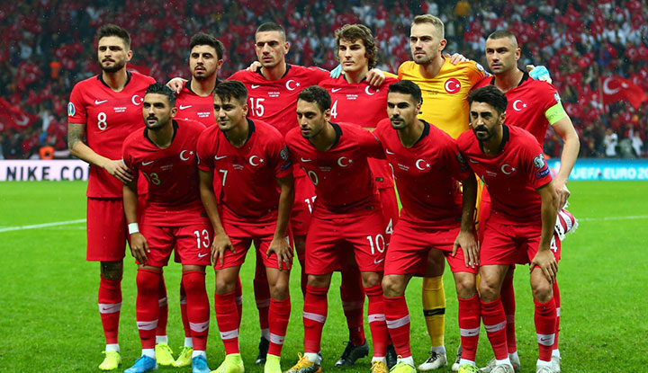 Beşiktaş'tan Milli Takımımıza tebrik paylaşımı