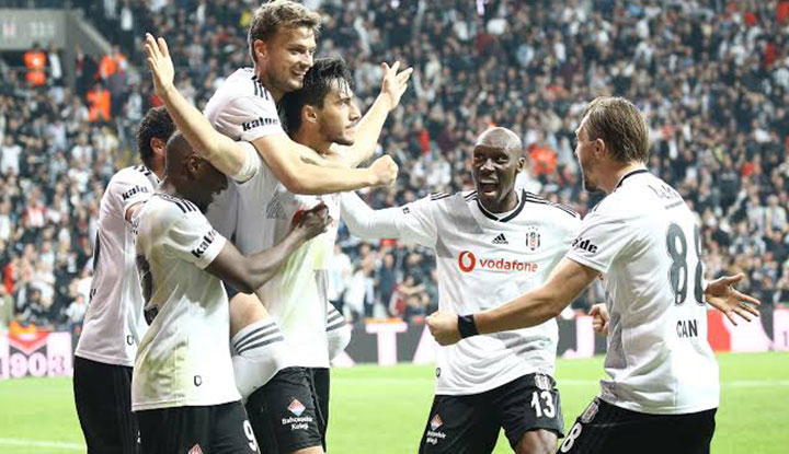 Beşiktaş'ta ilginç çelişki ortaya çıktı!