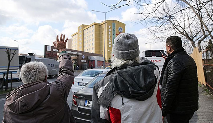 Bakan Kasapoğlu, 57 ildeki 84 yurtta kaç kişinin karantinada olduğunu açıkladı!