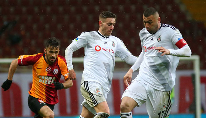Burak Yılmaz için kararı Sergen Yalçın verecek!