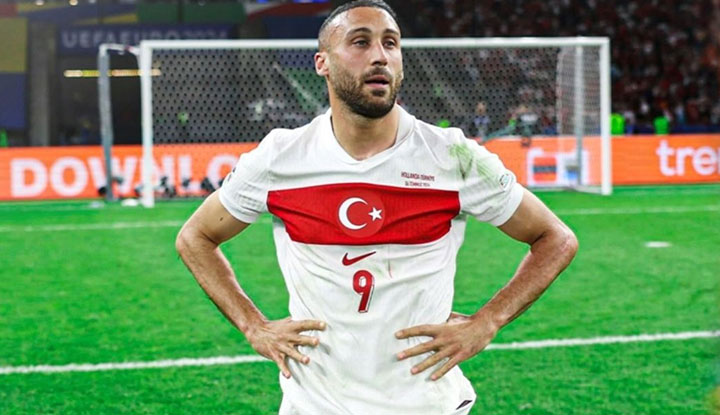 Fenerbahçe, Cenk Tosun'u kadrosuna katmaya hazırlanıyor!