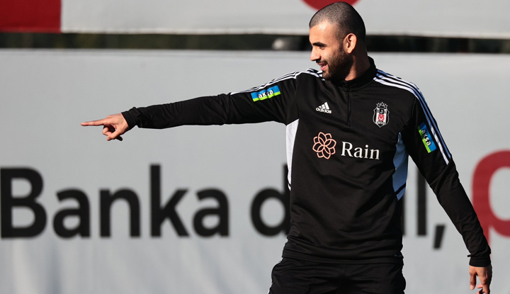 Fenerbahçe derbisinde Rachid Ghezzal'a özel görev!