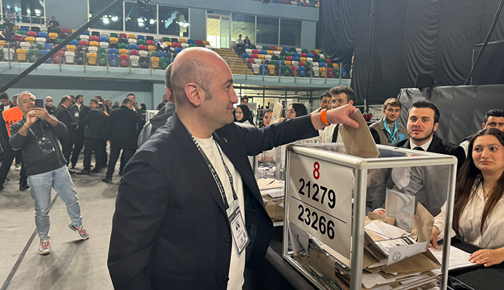 Hüseyin Yücel'den seçim mesajı! "Beşiktaş demokrasisi kazanacak"