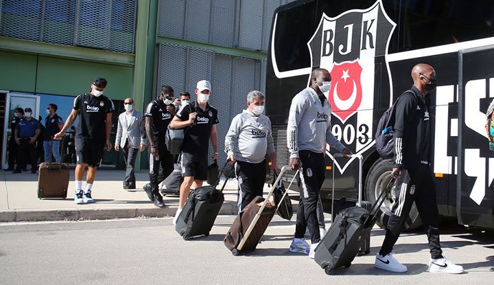 İzmir’de Beşiktaş’a sürpriz misafir
