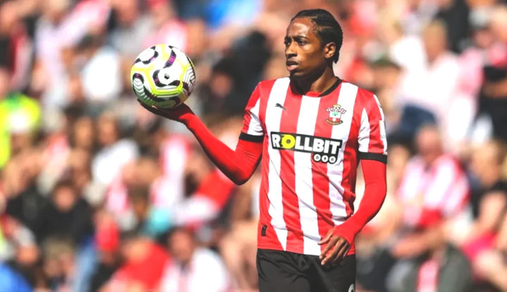 Kyle Walker-Peters’in uçuş tarihi ertelendi!