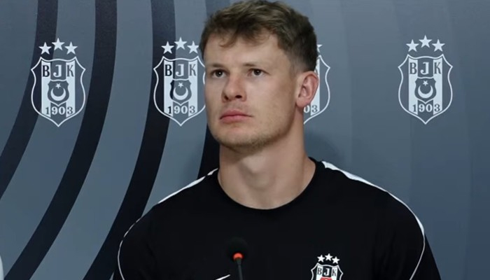 Alexander Nübel'den taraftara övgü!