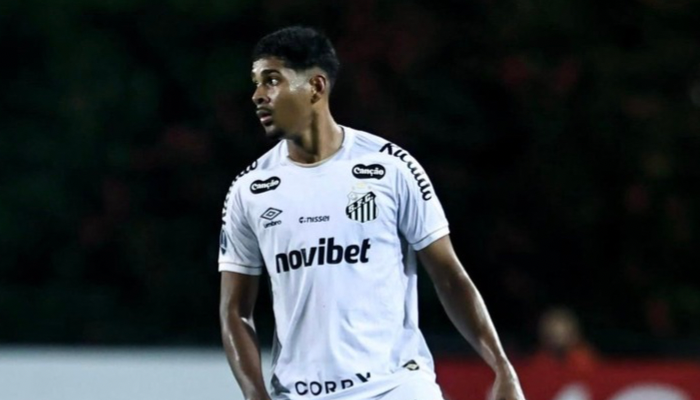 Beşiktaş'a genç stoper Joao Ananias!